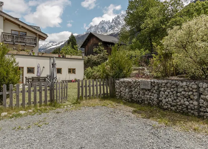 Apartment Pierre Belle - 80m2 - Grande Terrasse Et Jardin Chamonix